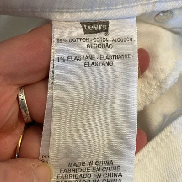 Levi’s Crisp White Demi Curve Jeans - Picture 8 of 10